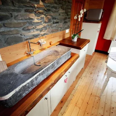 度假居 Quaint Holiday With Sauna In Ponts